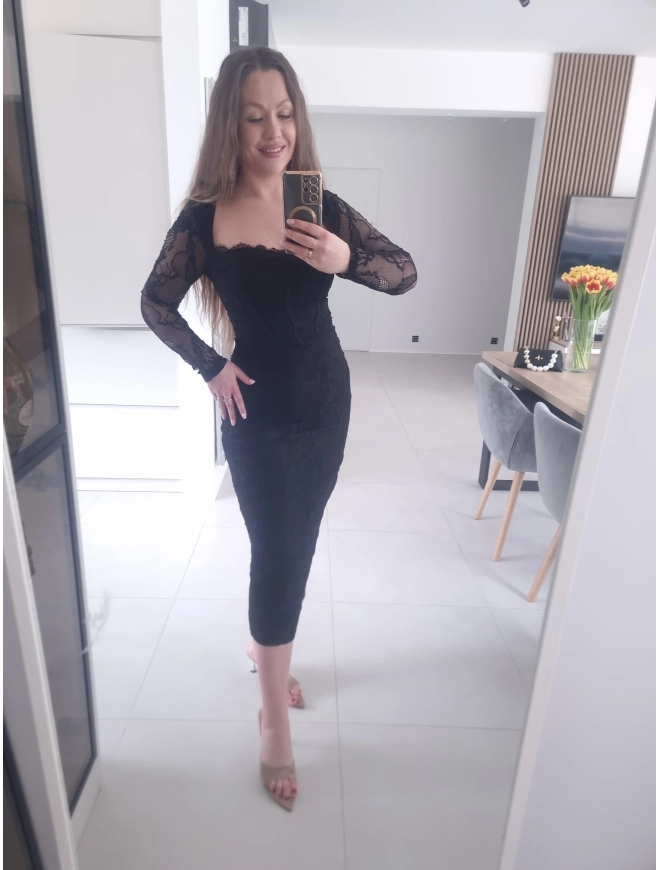 Sukienka koronkowa czarna midi M