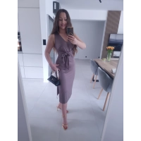 Sukienka GRACCE cappucino midi z rozcięciem