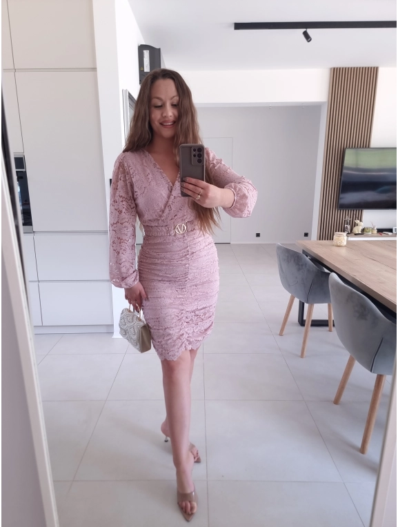 Sukienka RÓŻ puder koronkowa marszczona GLORI L XL