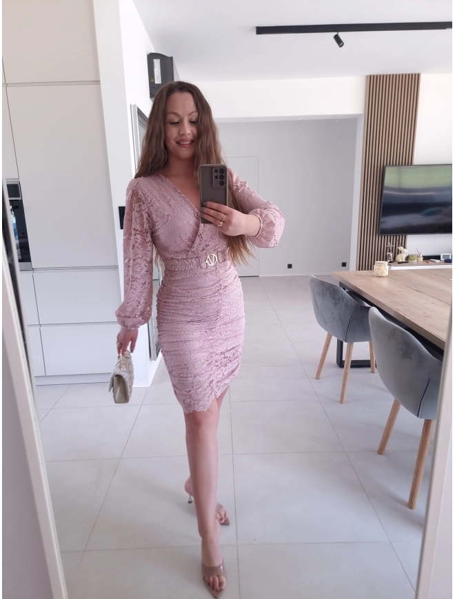 Sukienka RÓŻ puder koronkowa marszczona GLORI L XL