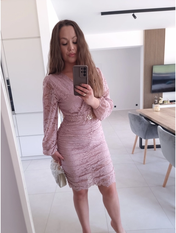 Sukienka RÓŻ puder koronkowa marszczona GLORI L XL